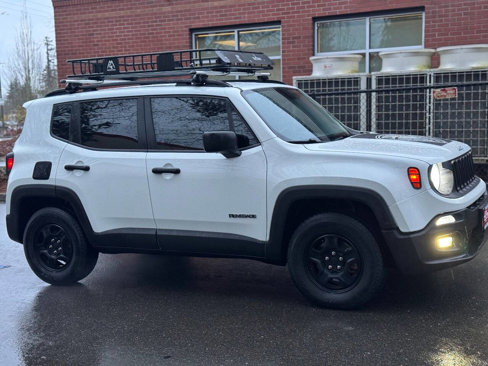 Used 2017 Jeep Renegade Sport w/ Power & Air Group image 10