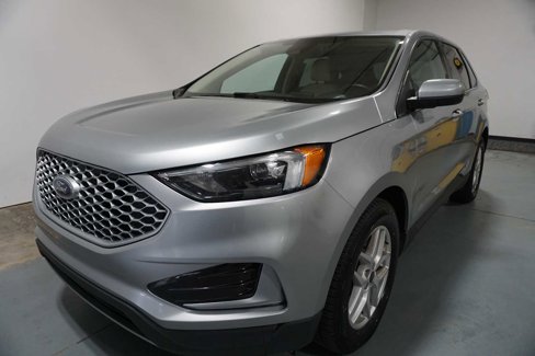 Used 2023 Ford Edge SEL image 1