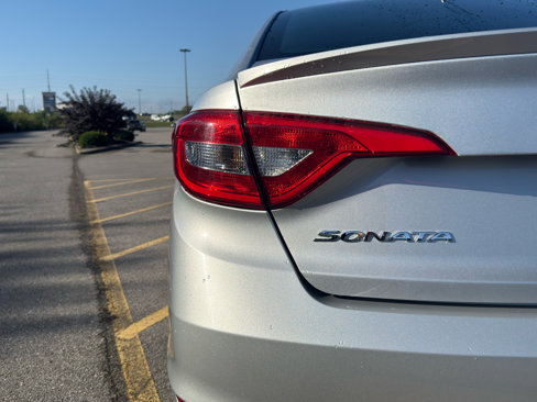 Used 2017 Hyundai Sonata SE image 5