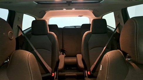 Used 2017 Chevrolet Traverse LT w/ Style and Technology Package image 23