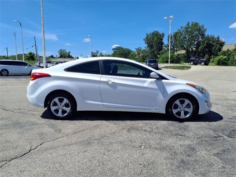 Used 2013 Hyundai Elantra image 2