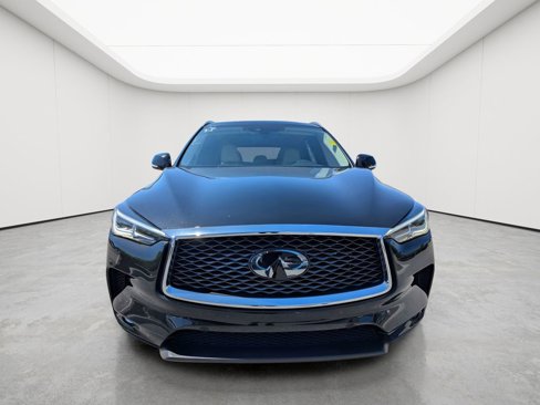 Certified 2021 INFINITI QX50 Essential w/ Convenience Package image 2