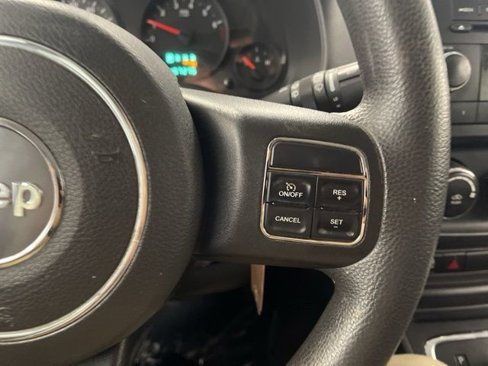 Used 2013 Jeep Patriot Sport image 30