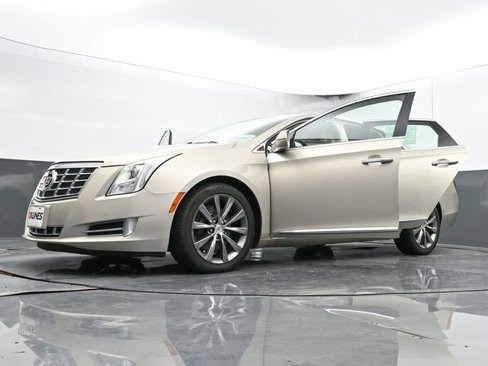 Used 2013 Cadillac XTS Luxury image 49