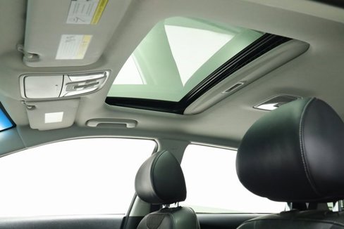 Used 2017 Kia Niro EX image 23