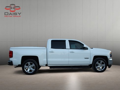 Used 2017 Chevrolet Silverado 1500 LT w/ Texas Edition image 4
