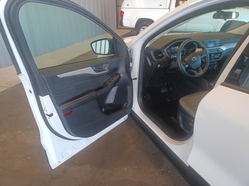 Used 2022 Ford Escape S image 8