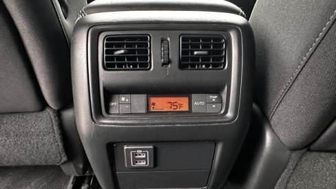 Used 2018 Nissan Pathfinder S image 6