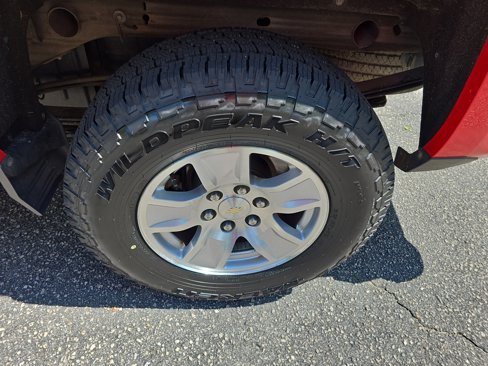 Used 2018 Chevrolet Silverado 1500 LT w/ All Star Edition image 31