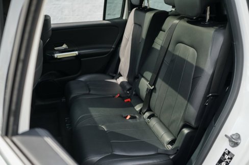Used 2021 Mercedes-Benz GLB 250 w/ Premium Package image 23