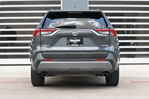 Used 2019 Toyota RAV4 Limited image 8