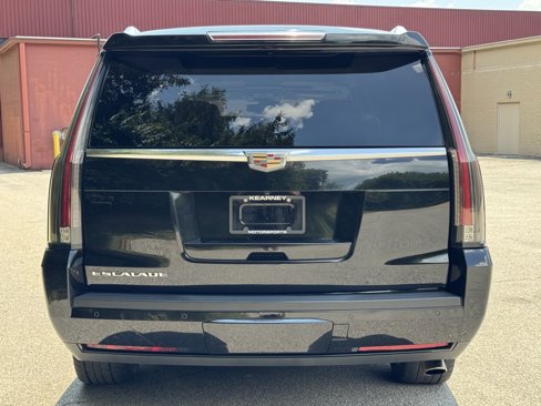 Used 2016 Cadillac Escalade ESV Luxury image 6