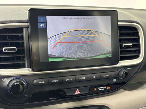 New 2025 Hyundai Venue SEL image 35