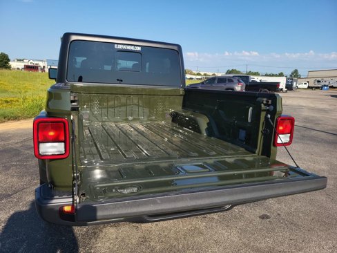 Used 2024 Jeep Gladiator Sport image 10