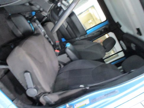 Used 2018 Jeep Wrangler Unlimited Sport image 13