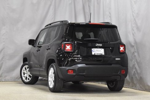 Certified 2019 Jeep Renegade Latitude w/ Cold Weather Group image 7