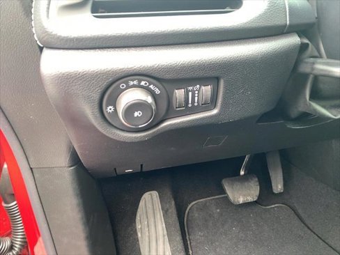 New 2025 Chrysler Pacifica Select image 15