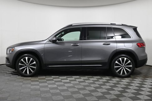 Used 2022 Mercedes-Benz GLB 250 4MATIC image 2