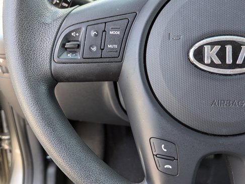 Used 2010 Kia Soul + image 23