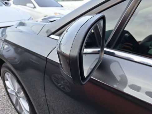 Used 2019 Ford Fusion SE image 3