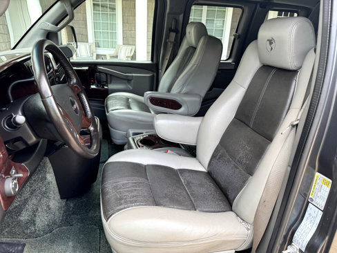 Used 2017 GMC Savana 2500 image 13