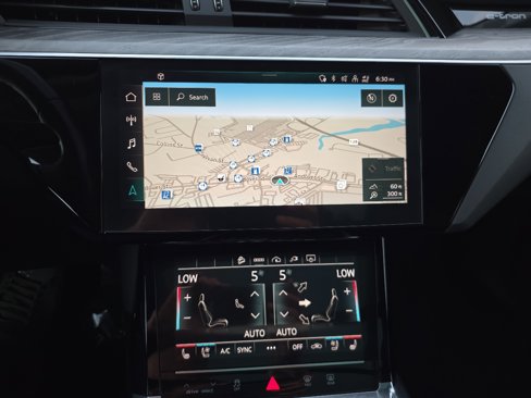 Used 2022 Audi e-tron Premium Plus w/ Premium Plus Package image 59