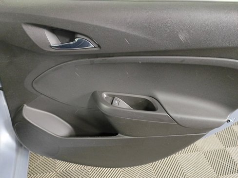 Used 2017 Chevrolet Cruze LS image 38