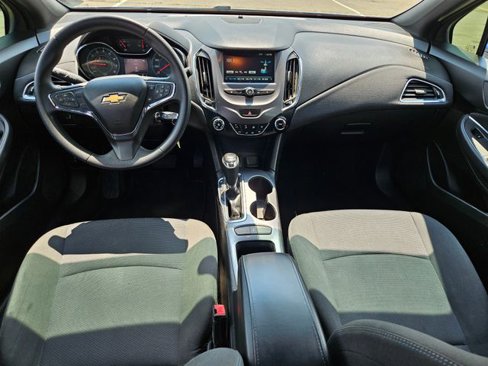 Used 2018 Chevrolet Cruze LT w/ RS Package image 17