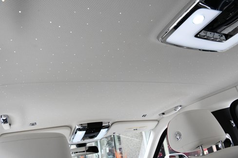 Certified 2023 Rolls-Royce Cullinan w/ Cullinan Package image 22