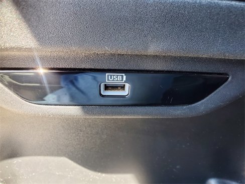 Certified 2019 Chrysler Pacifica Limited w/ Tire & Wheel Group image 30