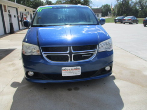 Used 2011 Dodge Grand Caravan Crew w/ Entertainment Group 1 image 18