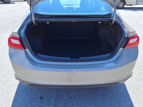 Used 2023 Chevrolet Malibu LT image 13
