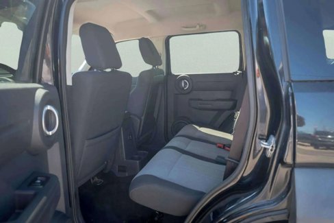 Used 2007 Dodge Nitro SXT image 8