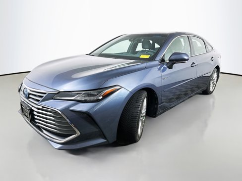 Used 2019 Toyota Avalon Limited image 3