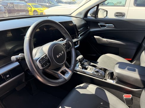 Used 2023 Kia Sportage EX image 9