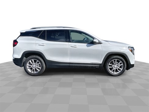 Used 2024 GMC Terrain SLT image 9