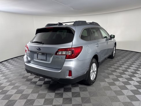 Used 2016 Subaru Outback 2.5i Premium image 5