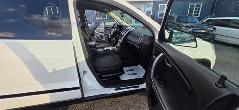 Used 2010 GMC Acadia SL image 9