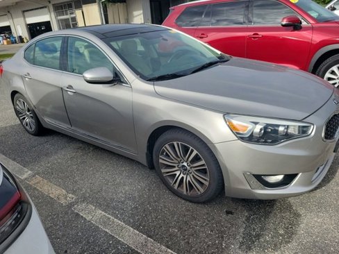 Used 2014 Kia Cadenza Premium w/ Luxury Package image 3