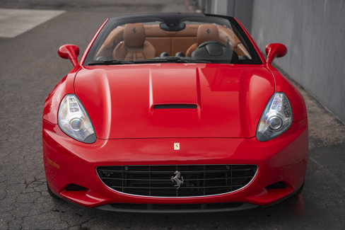 Used 2011 Ferrari California image 8