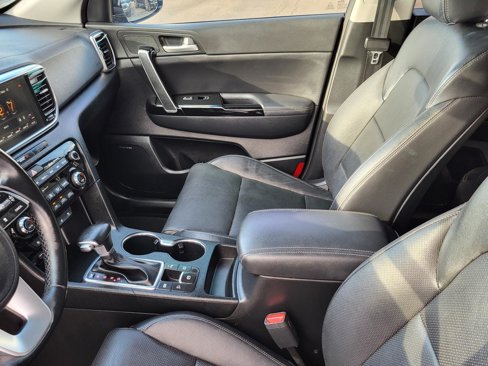 Used 2022 Kia Sportage EX w/ EX Technology Package image 32