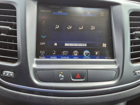 Used 2015 Chrysler 200 Limited w/ Spring Special Group image 14