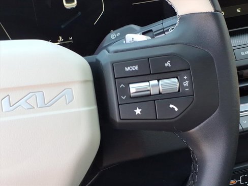 New 2025 Kia K4 GT-Line image 23