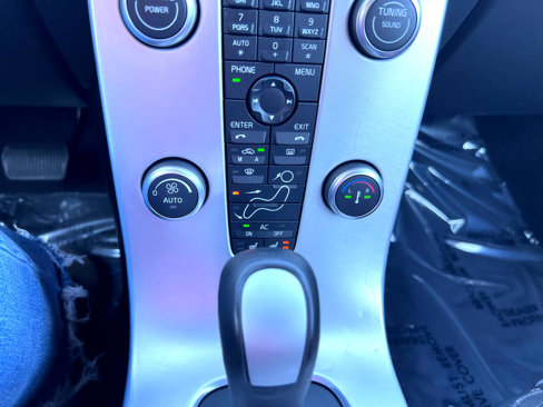 Used 2011 Volvo C70 T5 w/ Convenience Pkg image 27