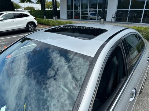 Used 2017 Mercedes-Benz E 300 4MATIC image 12