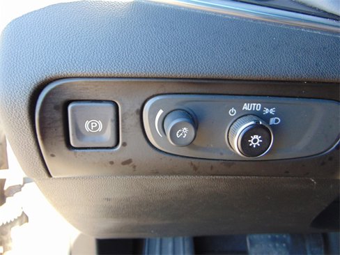 Used 2019 Buick Enclave Essence image 19