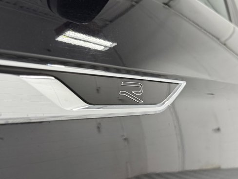 Used 2021 Volkswagen Atlas SE w/ Panoramic Sunroof Package image 9