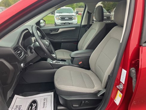 Used 2022 Ford Escape SE w/ SE Sport Appearance Package image 13