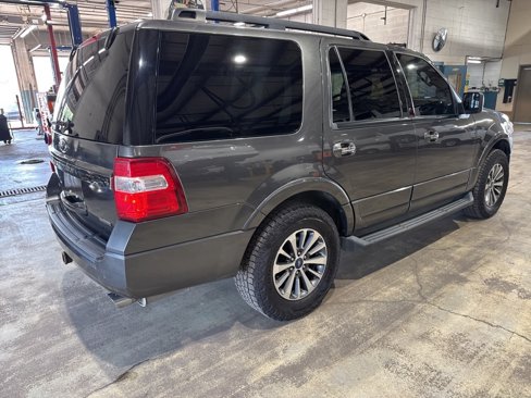 Used 2016 Ford Expedition XLT image 31