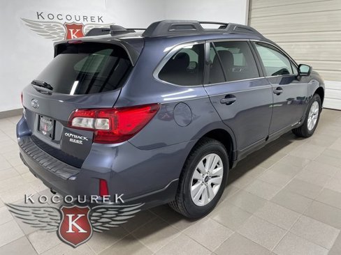 Used 2017 Subaru Outback 2.5i Premium image 6